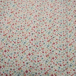 Tela Acolchada Flores Rojas y Vichy Azul  Reversible 5